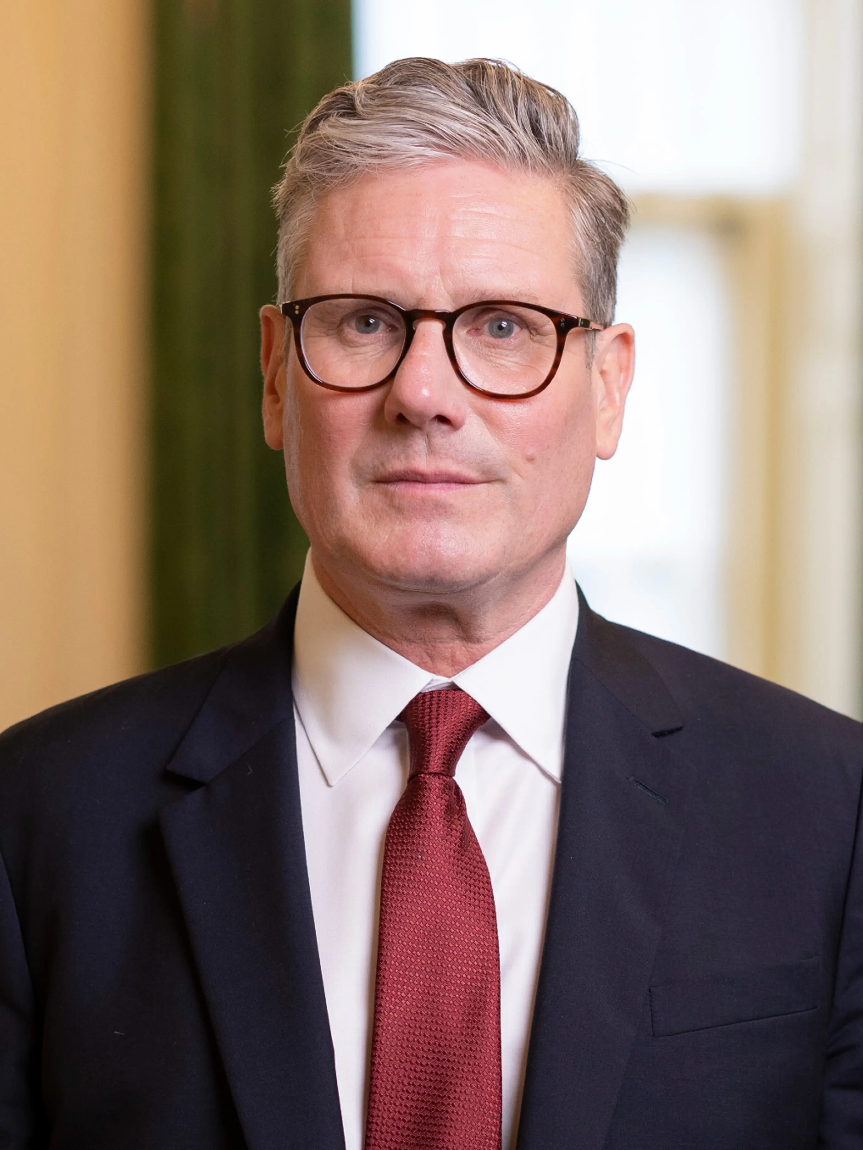 Keir_Starmer_official_portrait_(3x4_cropped) Twat